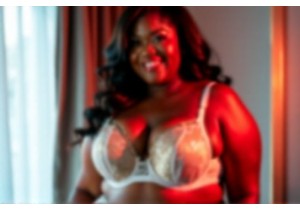 Lingerie Styling Tips for Busty Figures and Full Busts