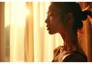 Lingerie Brand Comparison International Shipping and Service