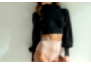 How to Wear Sensual Underwear Under Turtleneck Sweaters Smoothly